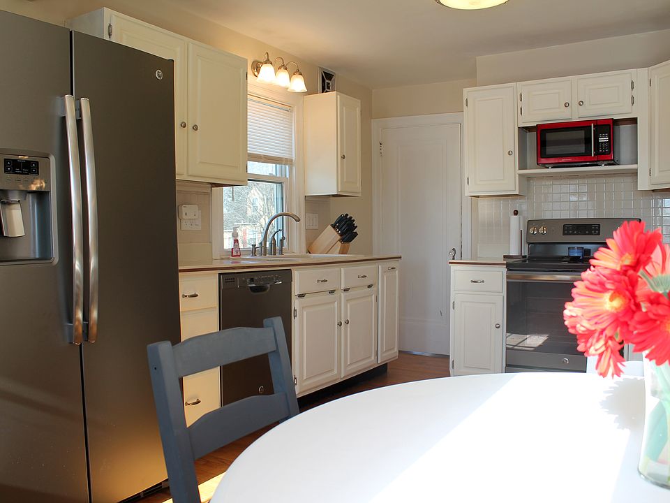 1st image of 224 Rockhill Ave