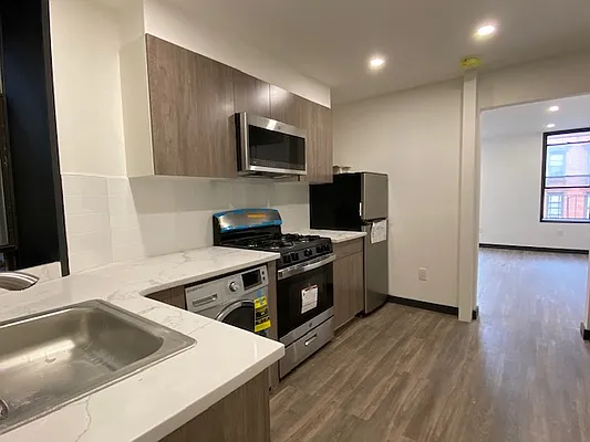 Rented by REAL New York | media 20