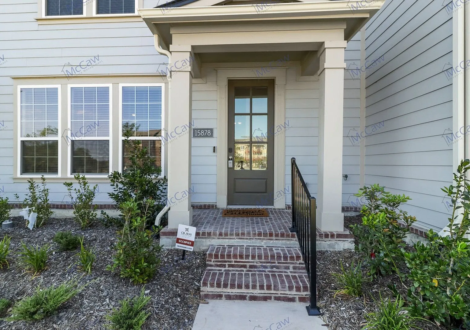 Beautiful 3/2.5 Townhouse in Frisco! — Photo 2