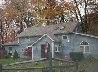96 Forand Ln, Tiverton, RI 02878