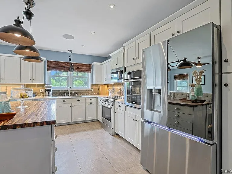 21 Anderson Ave — Photo 13