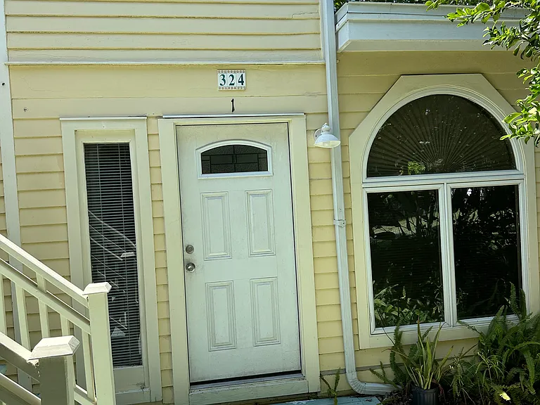 324 S Segrave St #1 — Photo 4