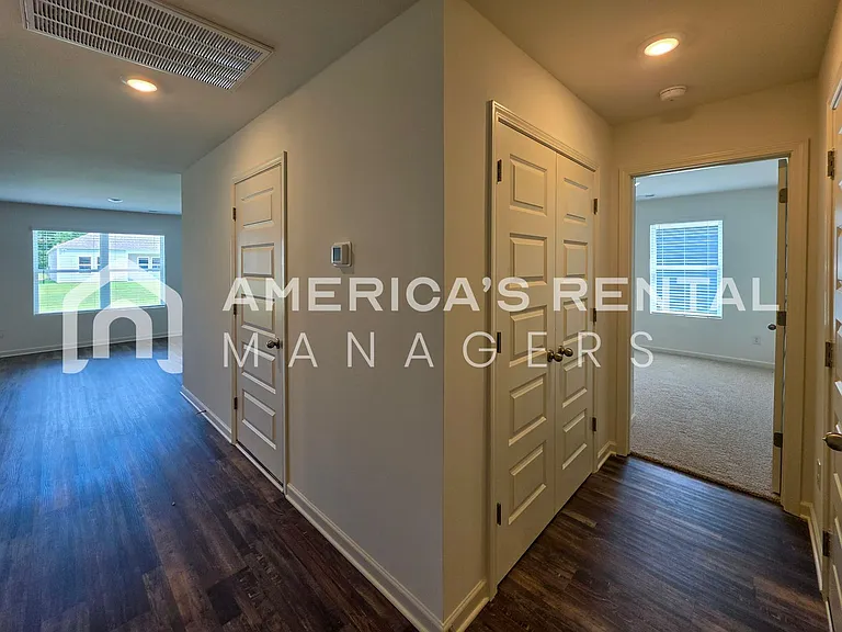 636 Wenonah Way — Photo 18
