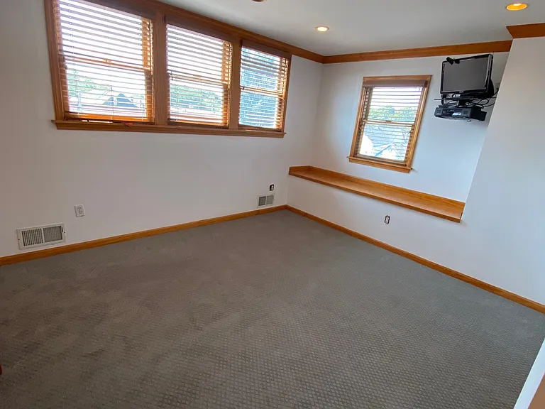 3022 N Clifton Ave #3 — Photo 8