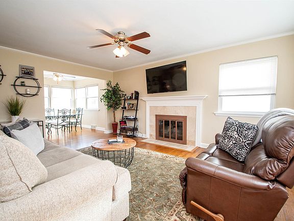 5th image of 2113 W Richwoods Blvd