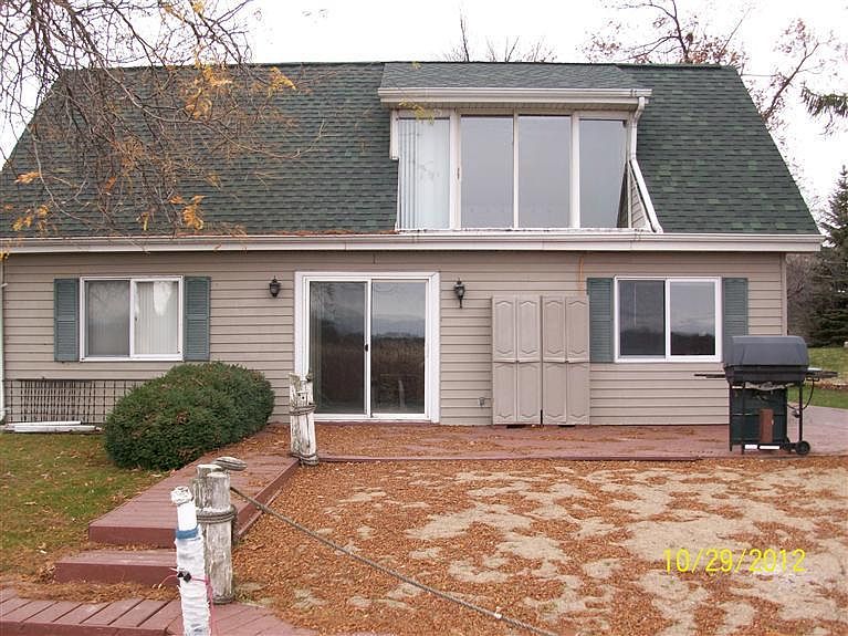 1st image of 2440 Ash Dr