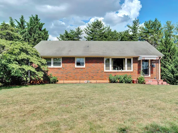 5539 Darby Rd, Roanoke, VA 24012