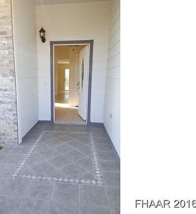 2nd image of 3604 Catalina Dr