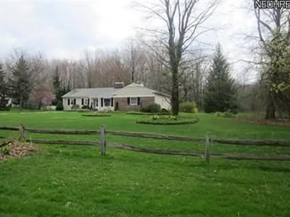 7940 Gates Mills Estates Dr, Gates Mills, OH 44040