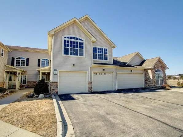 1151 E Townline Rd Unit 405, Lake Geneva, WI 53147