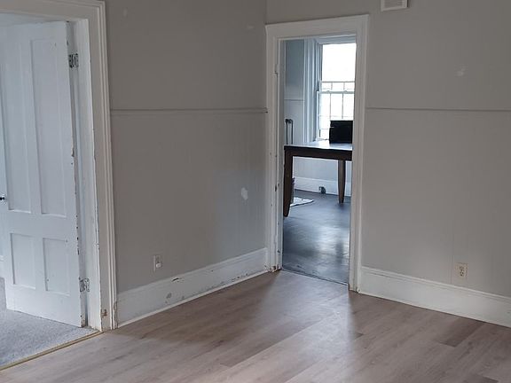 5th image of 61 Orchard St #1
