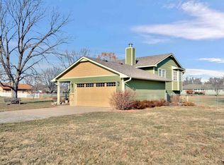 7805 S Hydraulic Ct, Haysville, KS 67060
