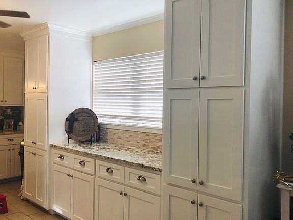 3rd image of 4603 Parkdale Dr