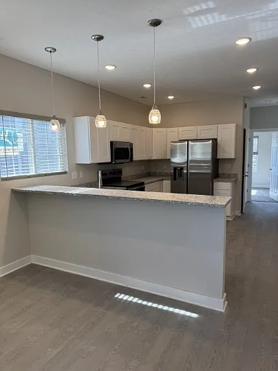 228 N Randolph St — Photo 3