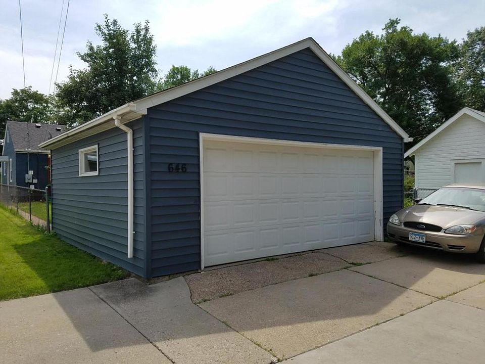 2nd image of 646 7th Ave S