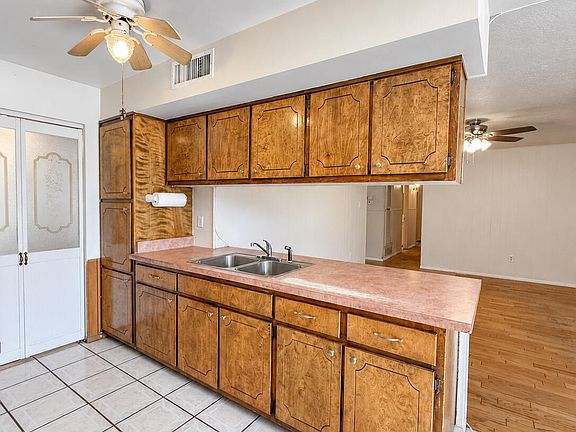 4th image of 9868 Minuteman St