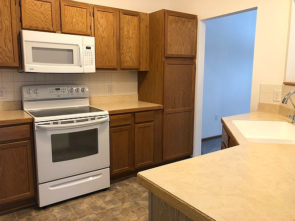 4th image of 38 Westchester Sq