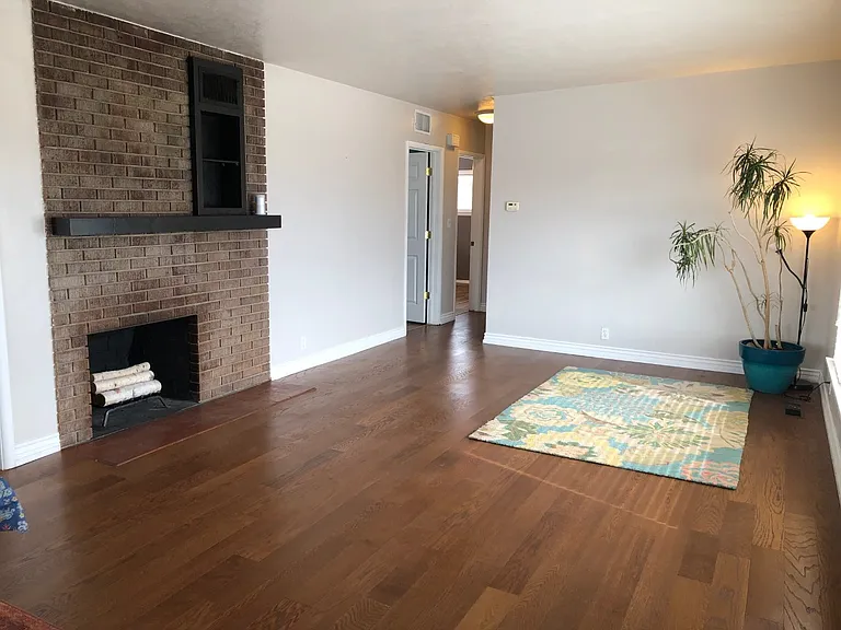 515 E 800 N #1 — Photo 3