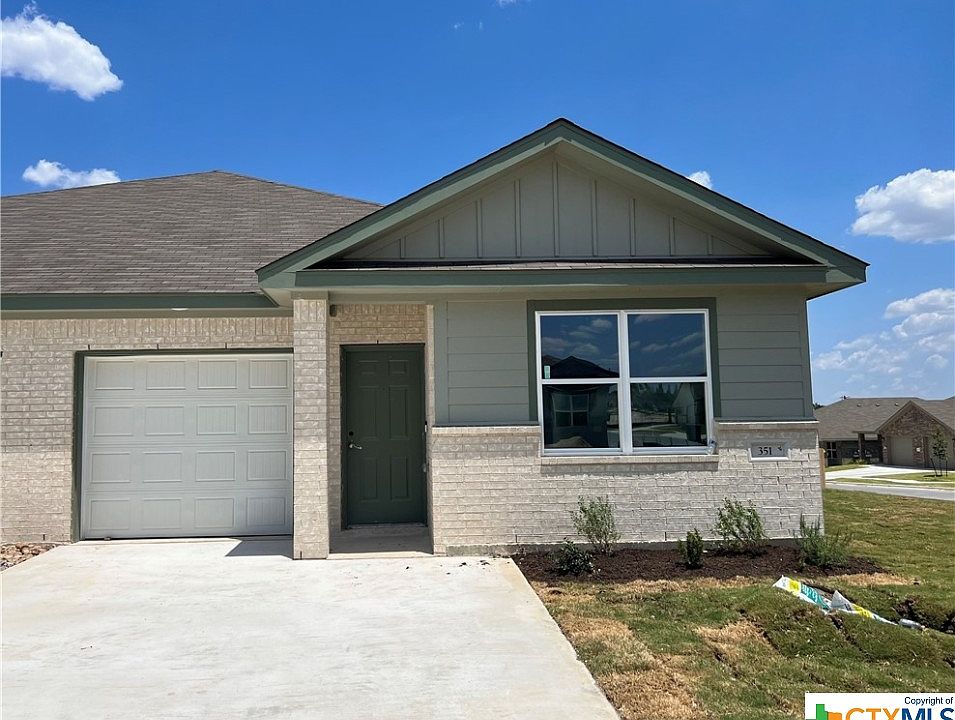 1st image of 351 Green Valley Dr