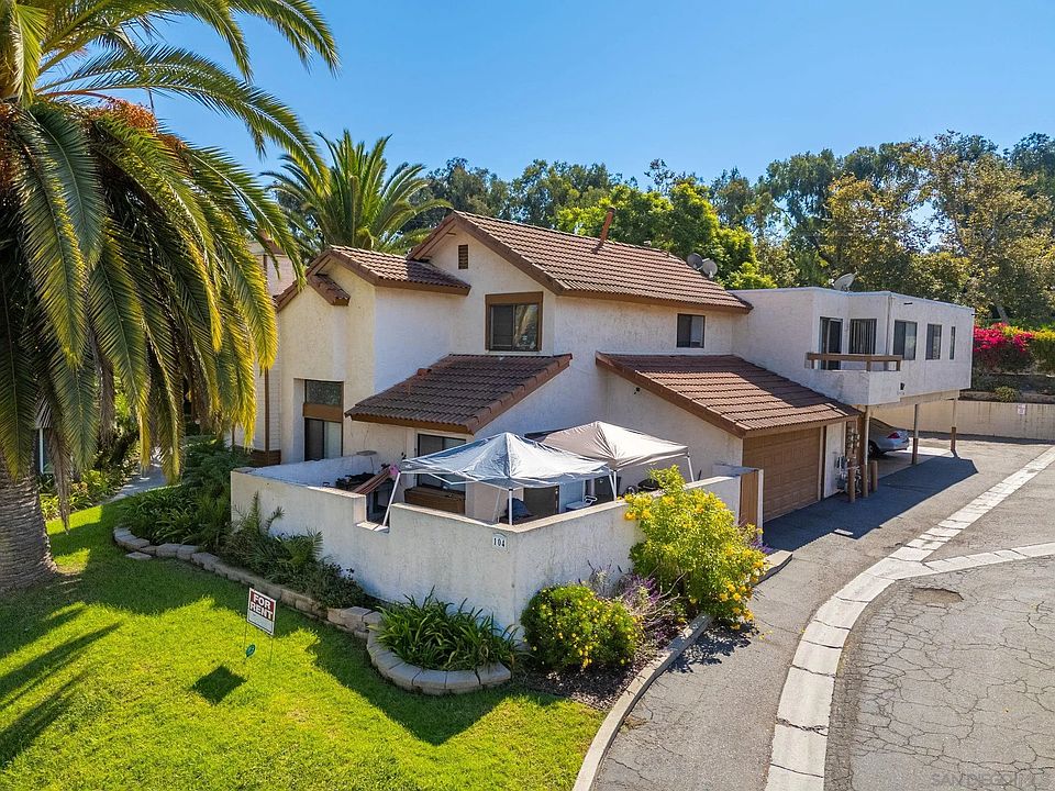 1st image of 104 Avenida Las Brisas