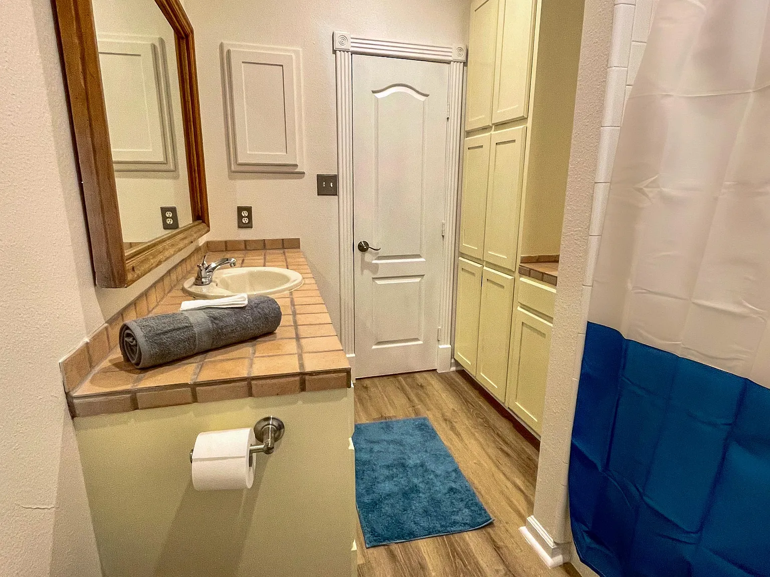 4 bed, 3.0 bath, 2712 sqft, $728 — Photo 3
