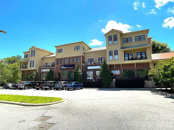 475 S Church St APT H, Hendersonville, NC 28792