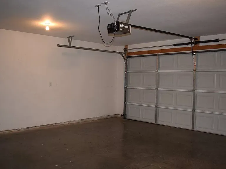 24353 Tanglewood Rd — Photo 4