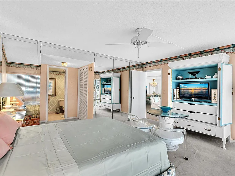 1537 E Hillsboro Blvd #438 — Photo 33