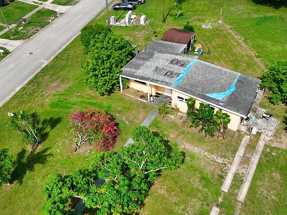 5th image of 2159 Sunrise Drive SW