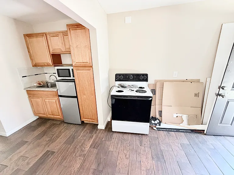 800 Arcadia Ave — Photo 6
