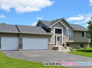 604 Chaucer Ln, Watertown, MN 55388