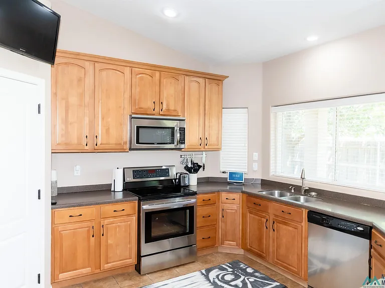 3008 Fred Daugherty Dr — Photo 10