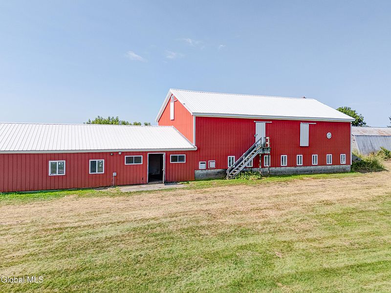 3rd image of 1532 Jordanville Road