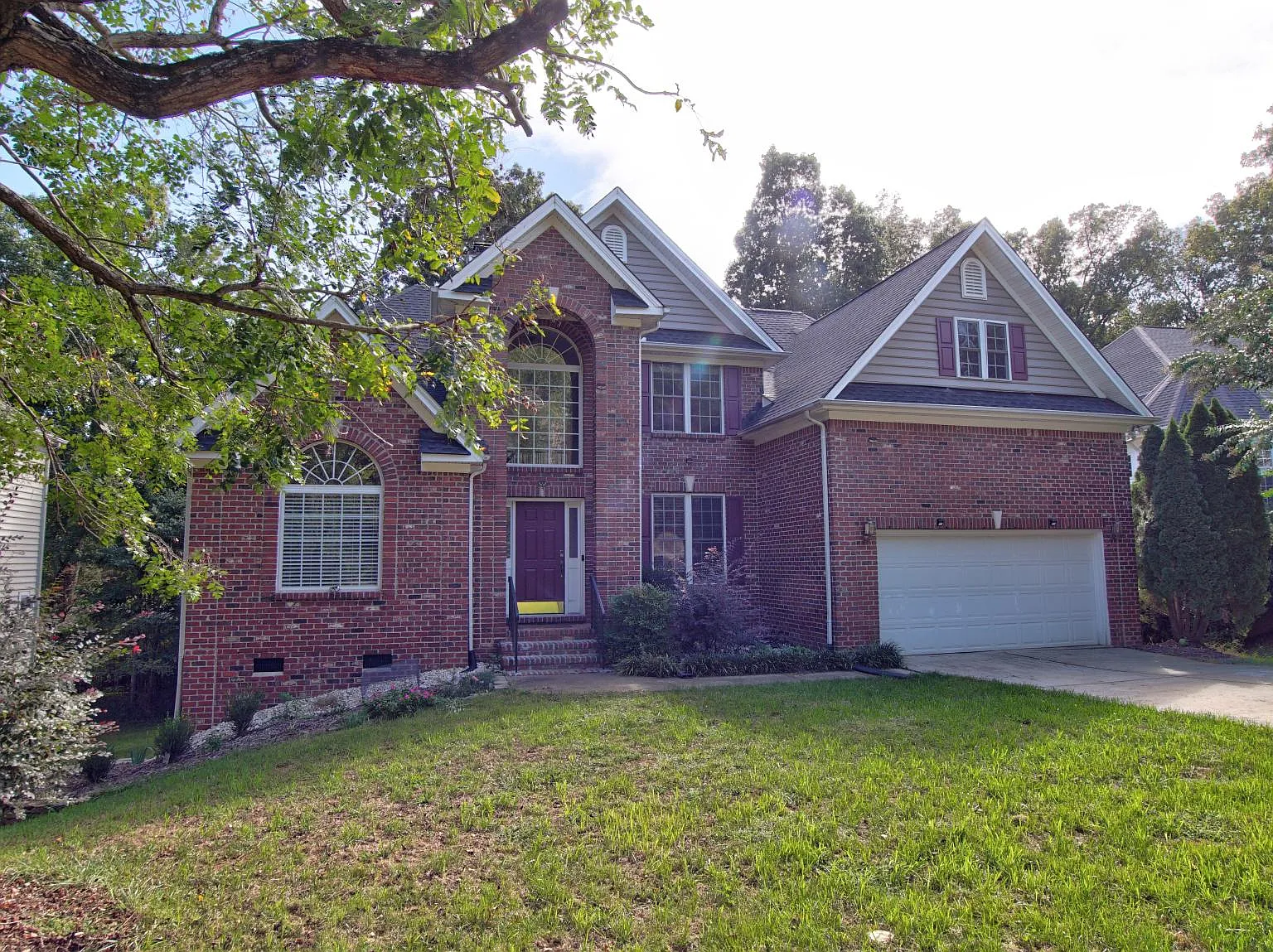 5 bed, 3.5 bath, 3200 sqft, $3,500 — Photo 1