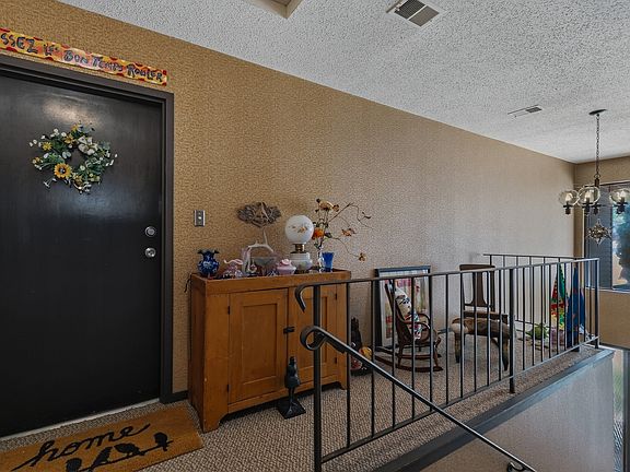 4th image of 1225 35th Street Dr Unit L