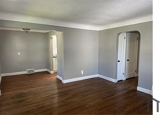 19348 Washtenaw St — Photo 5