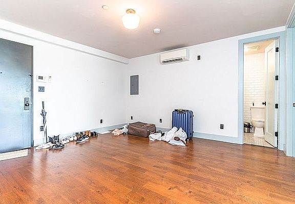 2nd image of 11 Brooklyn Ave #5G