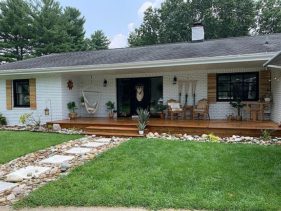 2nd image of 11429 Oakwood Dr