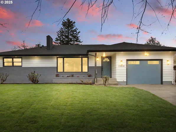 13434 NE Sacramento St, Portland, OR 97230