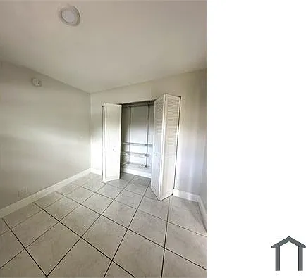 9911 Three Lakes Cir — Photo 33