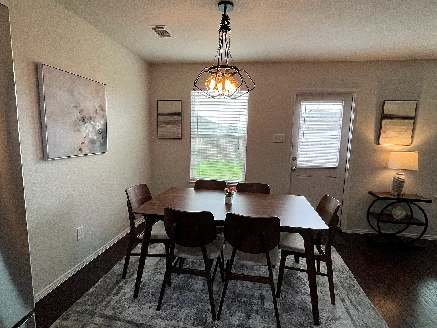 3 bed, 1471 sqft, $2,950 — Photo 3