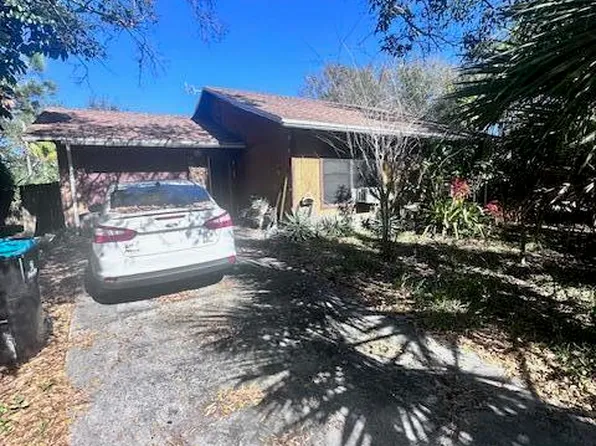 285 Alcantarra St NW, Palm Bay, FL 32907