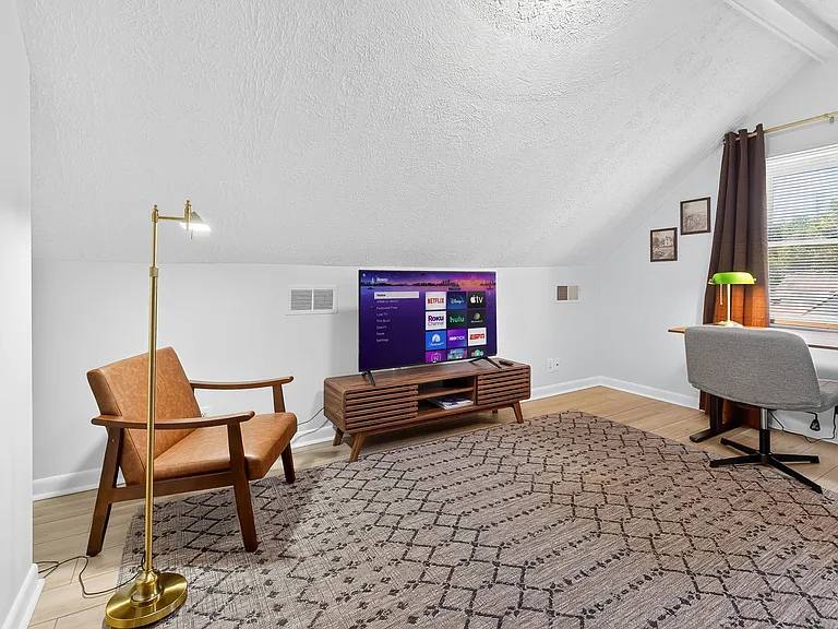 340 Buena Vista Ave — Photo 22