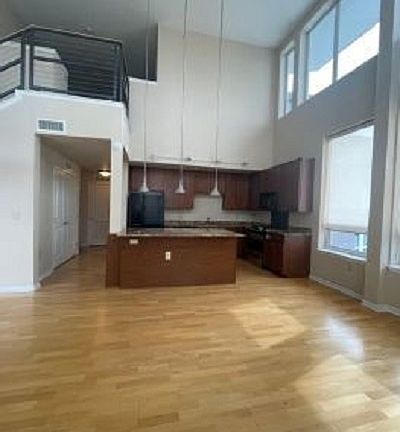 3rd image of 8185 E Lowry Blvd Unit 303