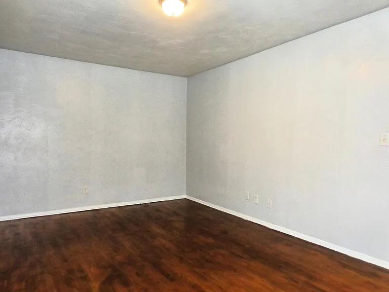 Pembroke Pines Apartments — Photo 25