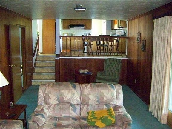 3rd image of 15575 Galemore Dr