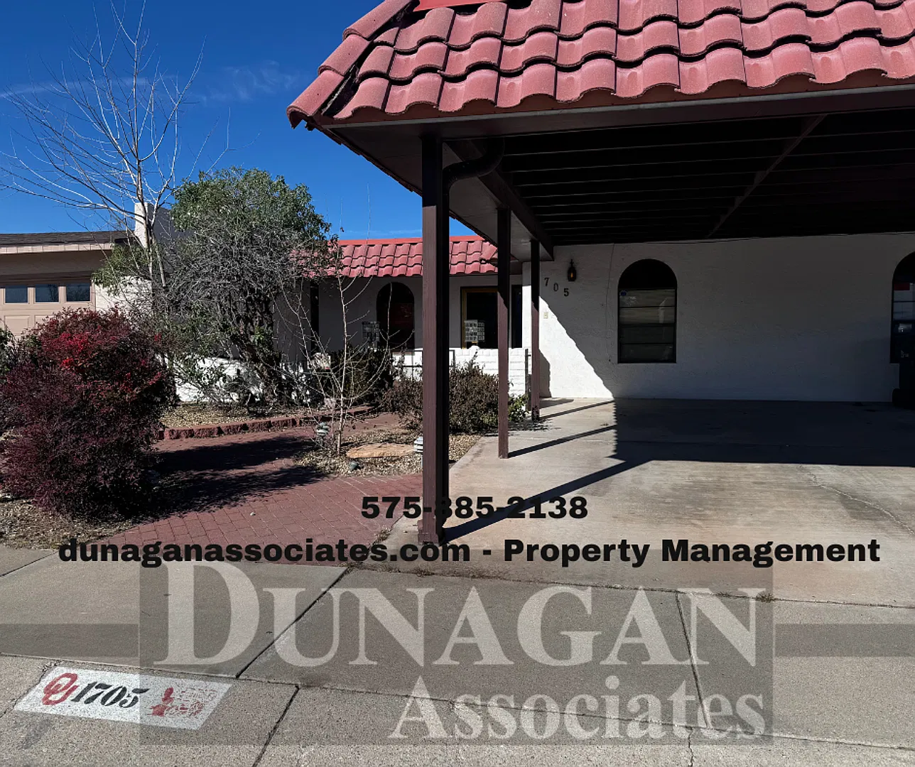 Beautiful 3 Bedroom 2 Bath Home — Photo 1