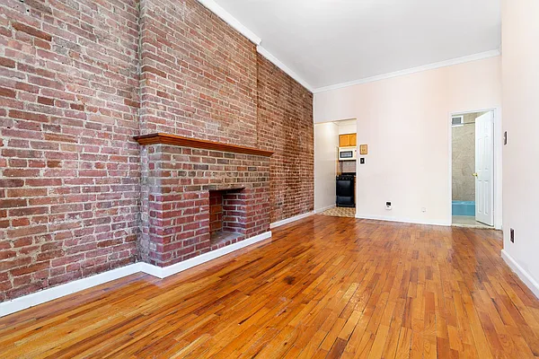 Rented by REAL New York | media 2