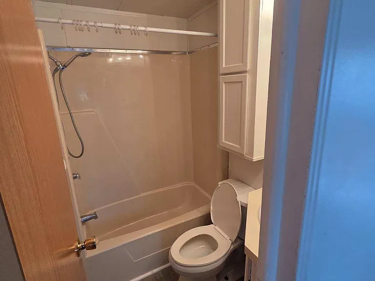 4001 W Silver Springs Blvd #112 — Photo 8