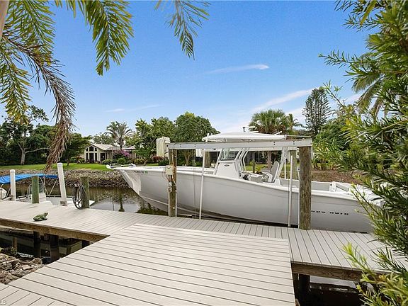 4th image of 2536 Longboat Dr
